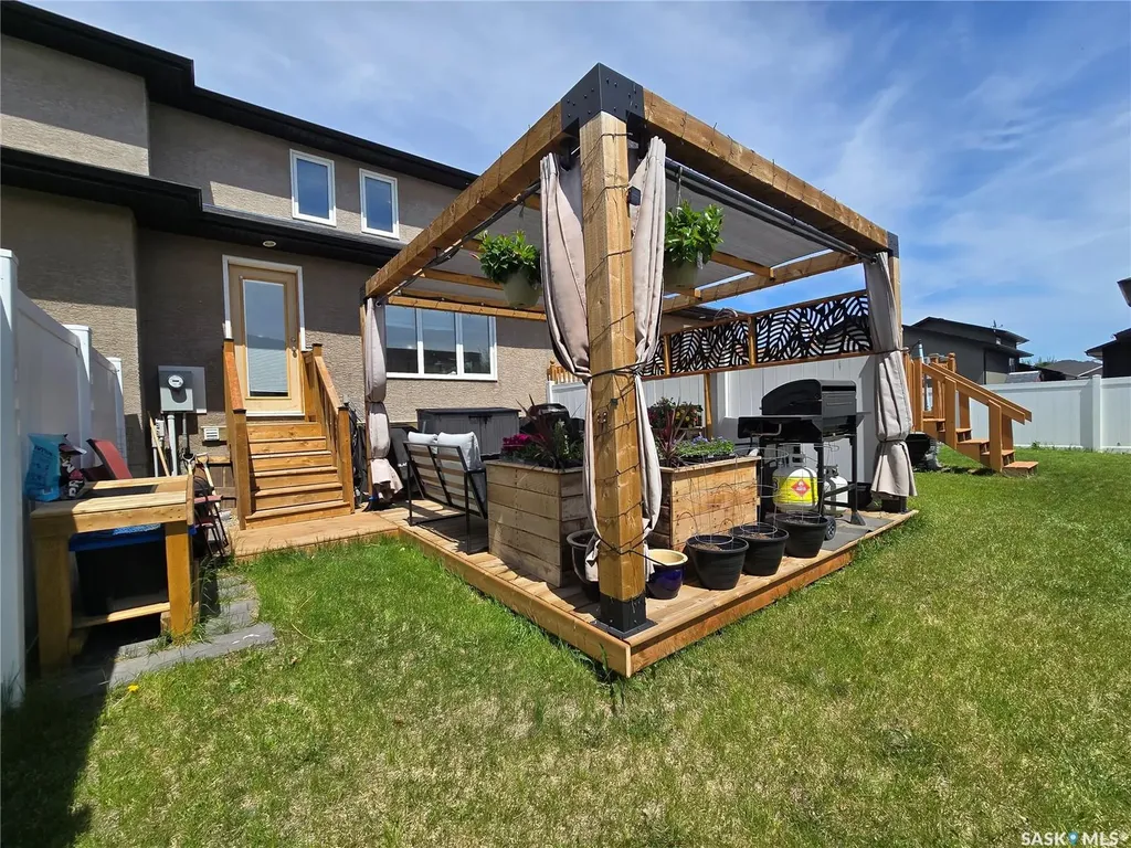 610 Barber Crescent Weyburn SK S4H 0M9