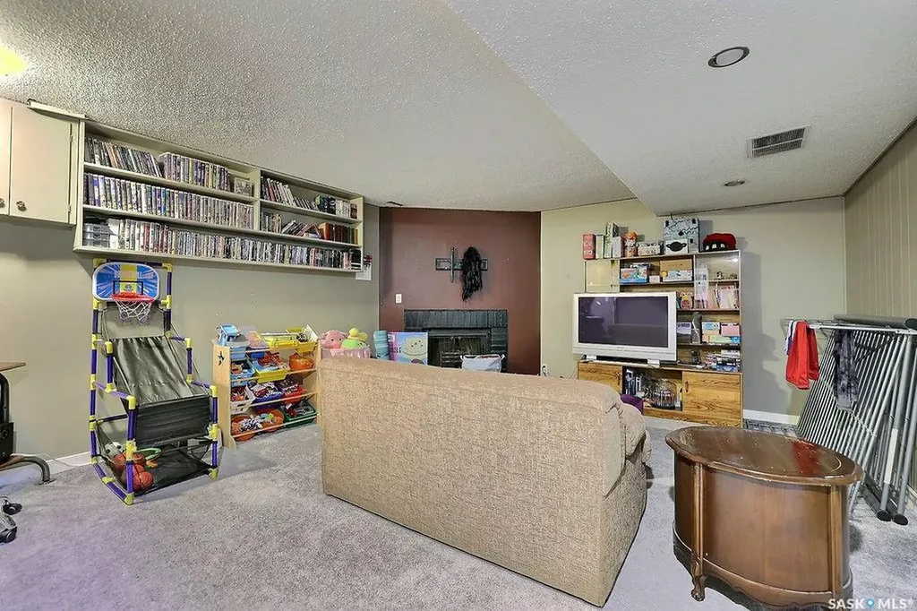 170 Elgin Crescent Lumsden SK S0G 3C0