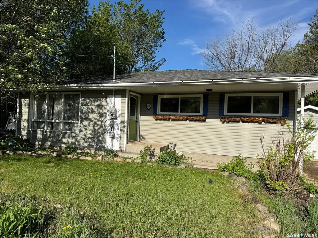 170 Elgin Crescent Lumsden SK S0G 3C0