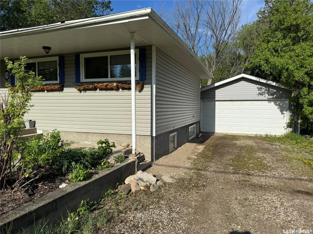 170 Elgin Crescent Lumsden SK S0G 3C0