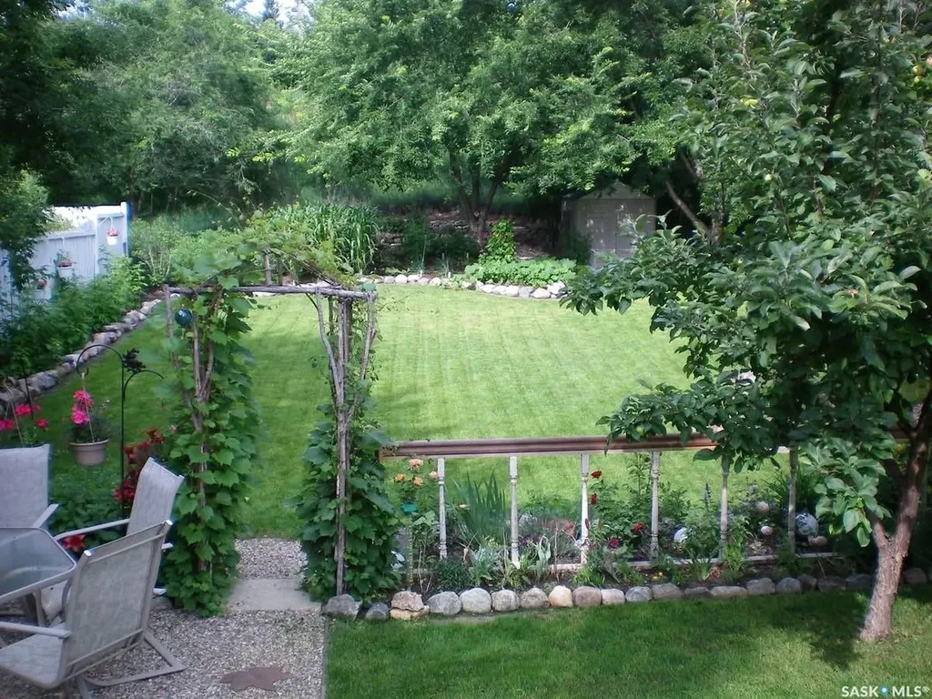 170 Elgin Crescent Lumsden SK S0G 3C0