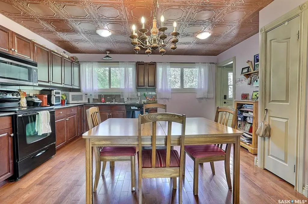 170 Elgin Crescent Lumsden SK S0G 3C0