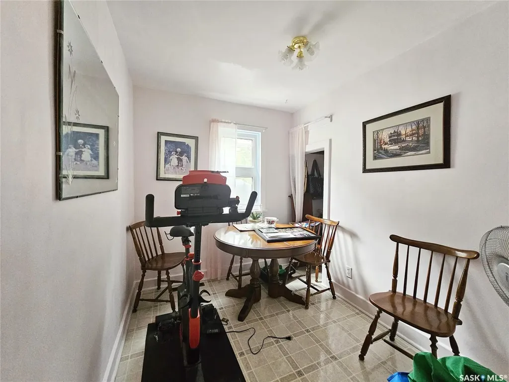 682 101st Street North Battleford SK S9A 0Y8