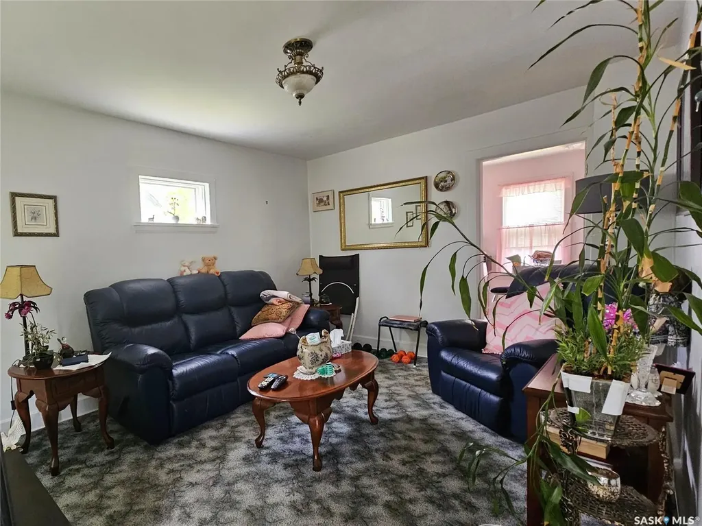682 101st Street North Battleford SK S9A 0Y8