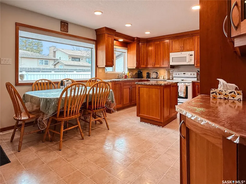 95 Pappas Crescent Regina SK S4R 7G7