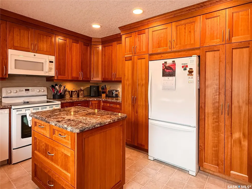 95 Pappas Crescent Regina SK S4R 7G7