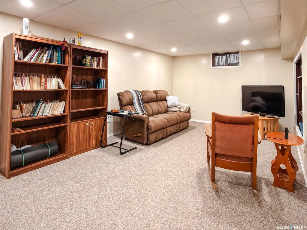 95 Pappas Crescent Regina SK S4R 7G7
