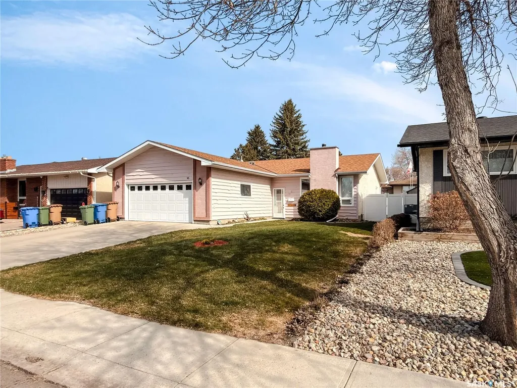 95 Pappas Crescent Regina SK S4R 7G7
