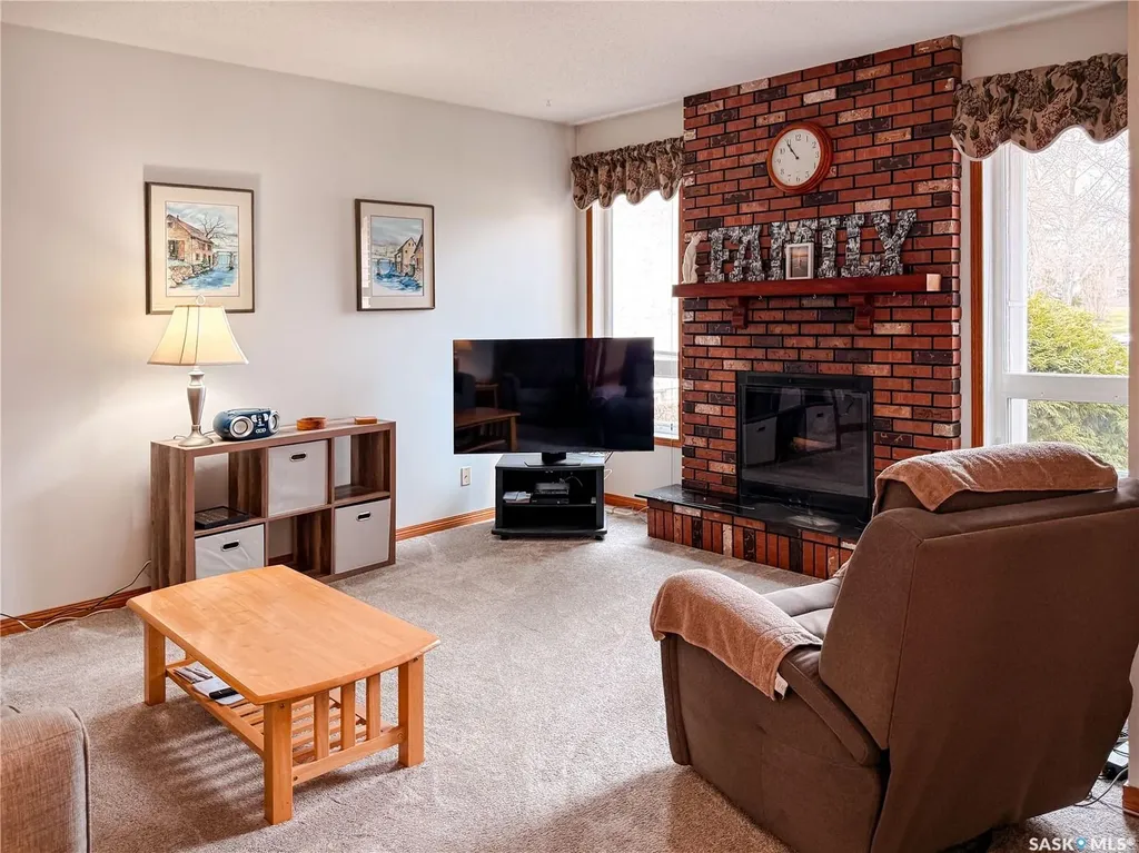 95 Pappas Crescent Regina SK S4R 7G7