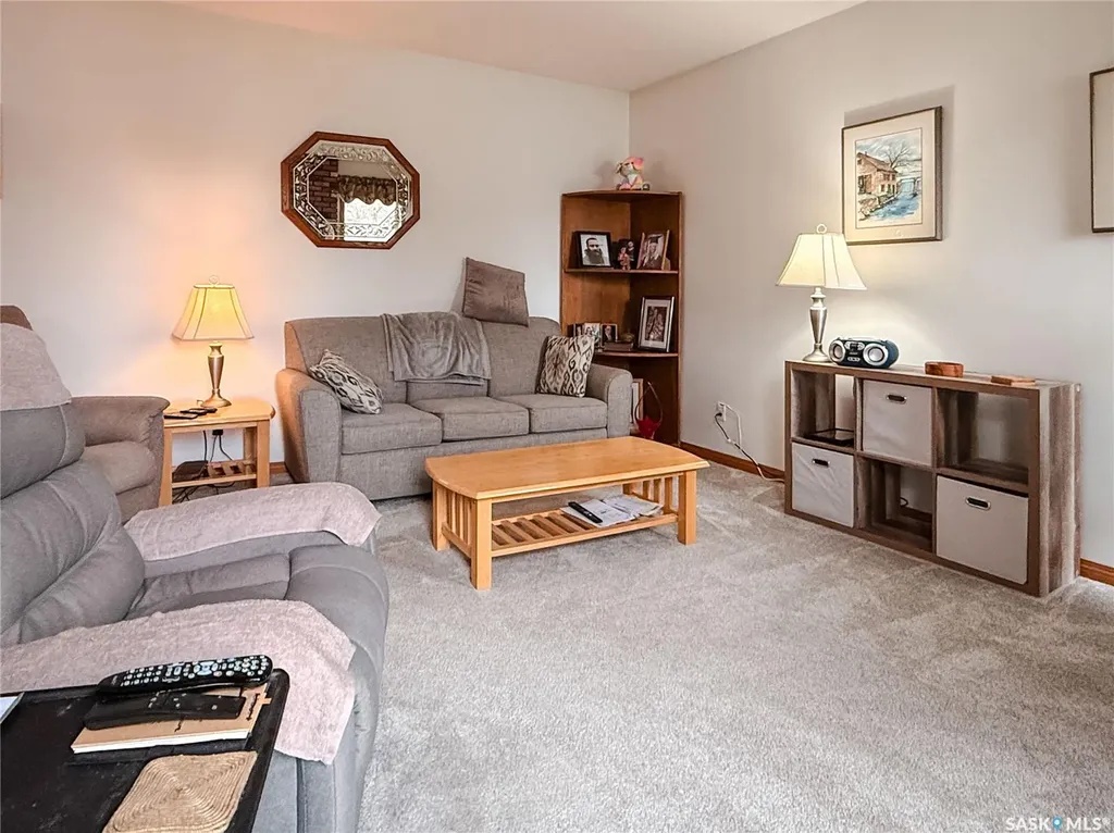 95 Pappas Crescent Regina SK S4R 7G7