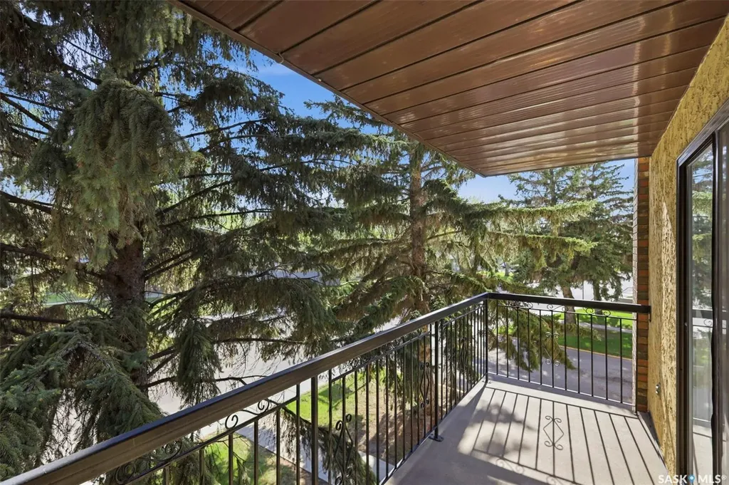 3120 Louise Street Saskatoon SK S7J 3L8
