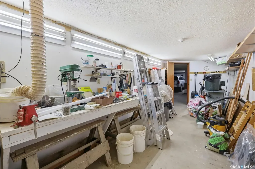 3120 Louise Street Saskatoon SK S7J 3L8
