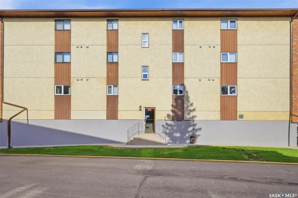 3120 Louise Street Saskatoon SK S7J 3L8