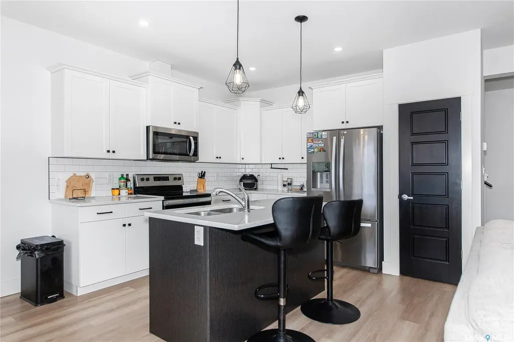3220 11th Street W Saskatoon SK S7M 5M4