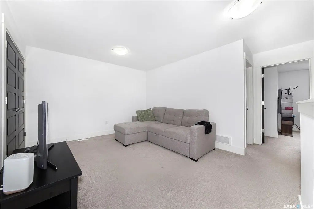 3220 11th Street W Saskatoon SK S7M 5M4