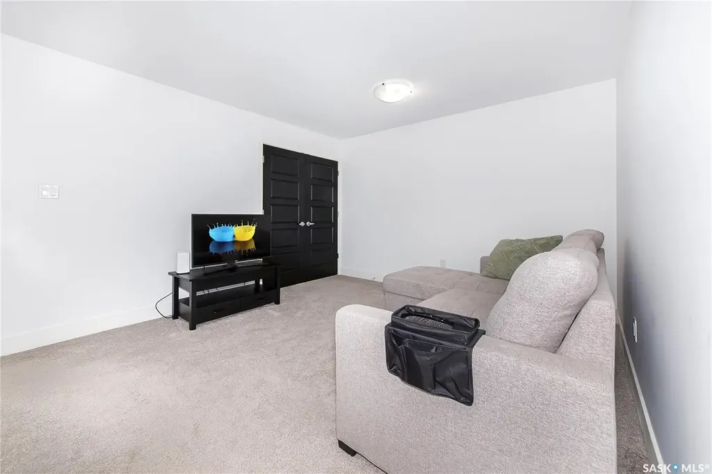 3220 11th Street W Saskatoon SK S7M 5M4