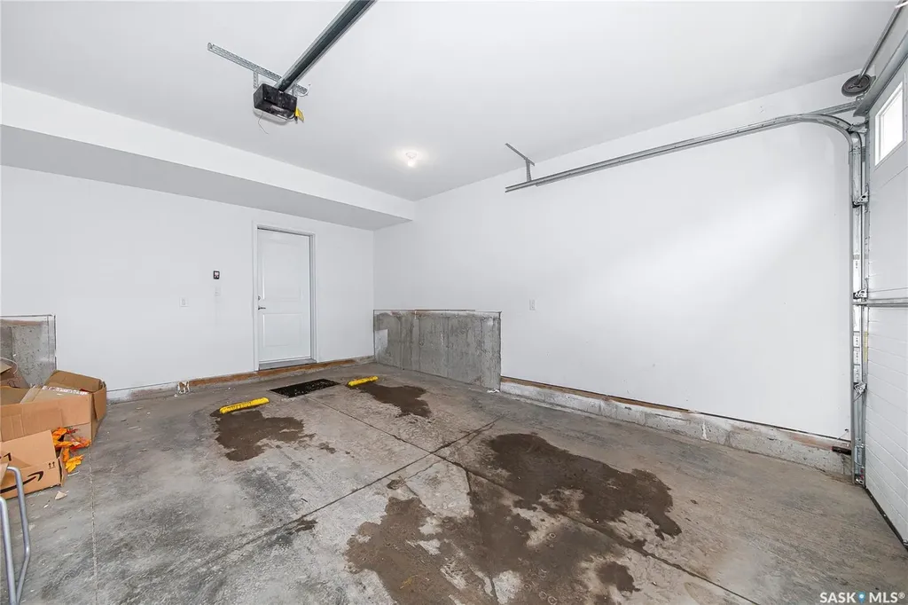 3220 11th Street W Saskatoon SK S7M 5M4