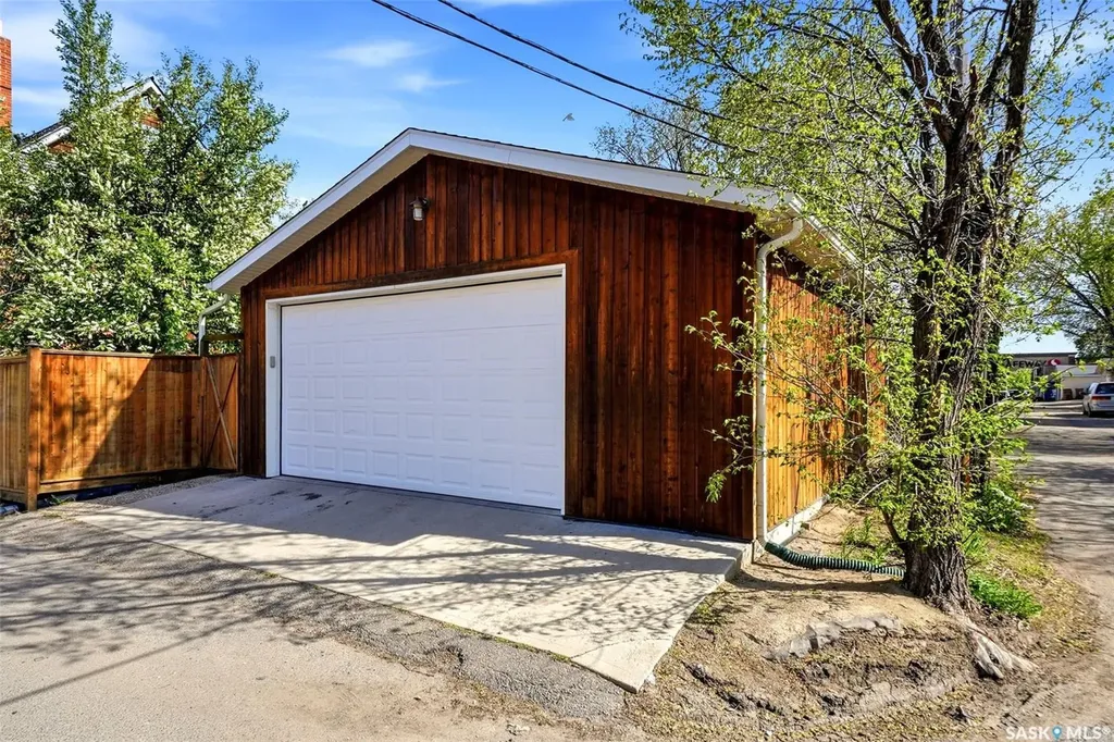2022 Retallack Street Regina SK S4T 2K2