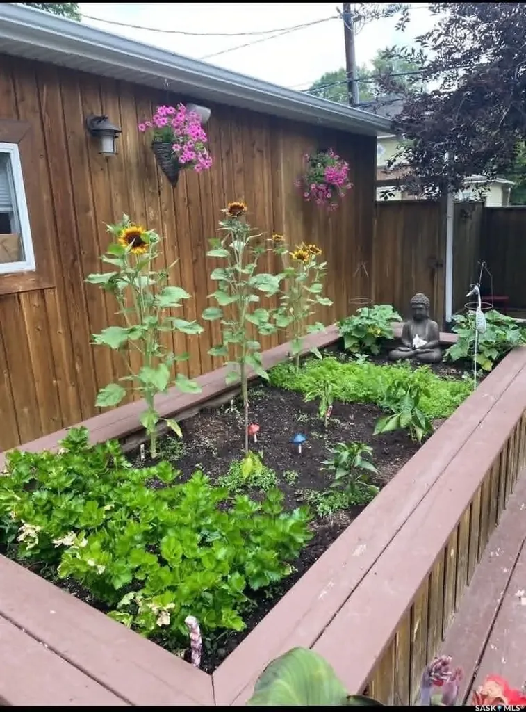 2022 Retallack Street Regina SK S4T 2K2