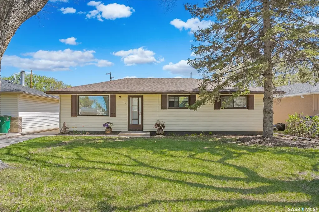 234 Winnipeg Avenue N Saskatoon SK S7L 3P4