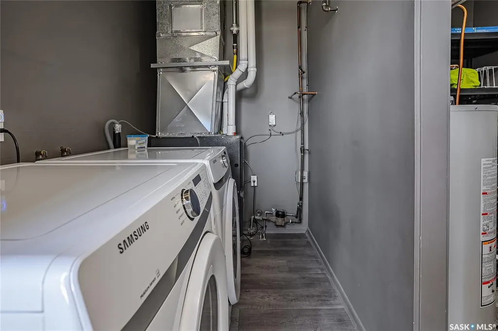 234 Winnipeg Avenue N Saskatoon SK S7L 3P4