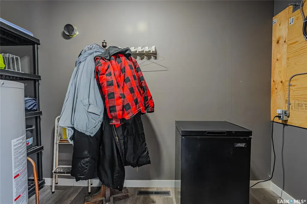 234 Winnipeg Avenue N Saskatoon SK S7L 3P4