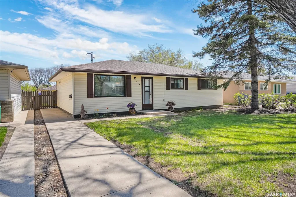 234 Winnipeg Avenue N Saskatoon SK S7L 3P4