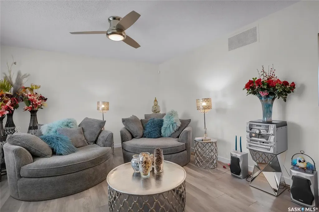 234 Winnipeg Avenue N Saskatoon SK S7L 3P4