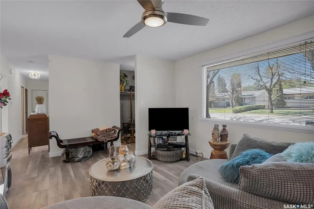 234 Winnipeg Avenue N Saskatoon SK S7L 3P4