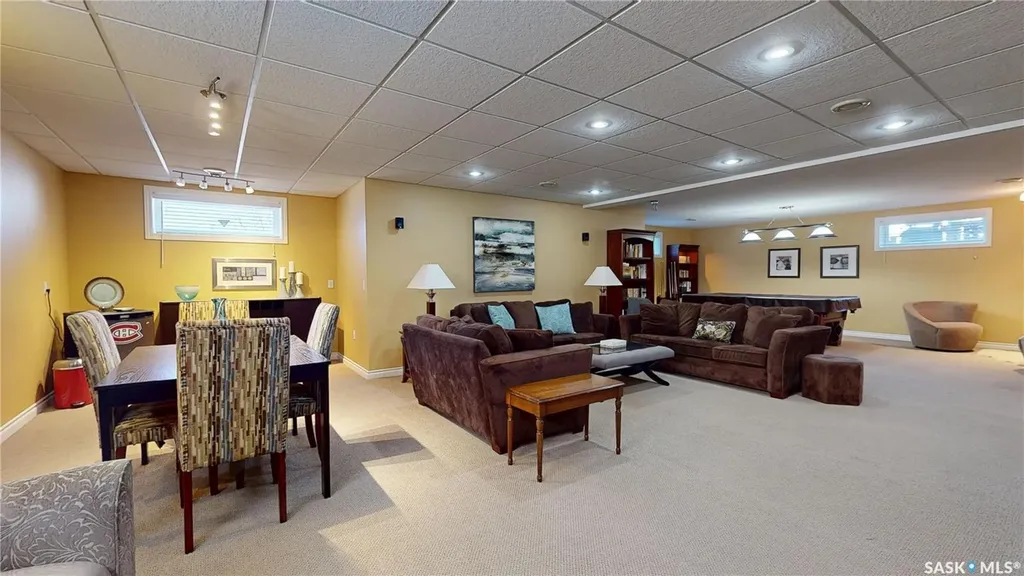 14 Woods Crescent White City SK S4L 1C4