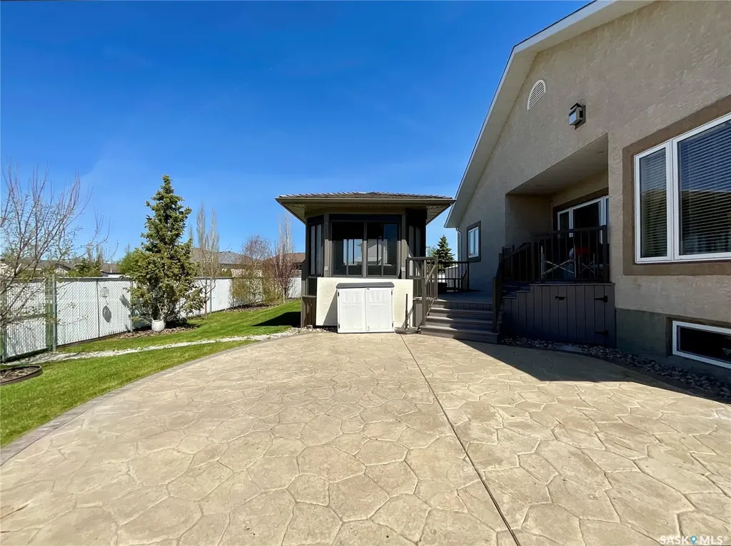 14 Woods Crescent White City SK S4L 1C4