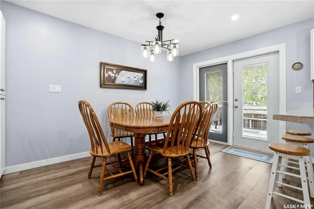 90 Edenwold Crescent Regina SK S4R 8A3