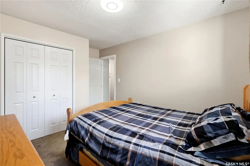 90 Edenwold Crescent Regina SK S4R 8A3
