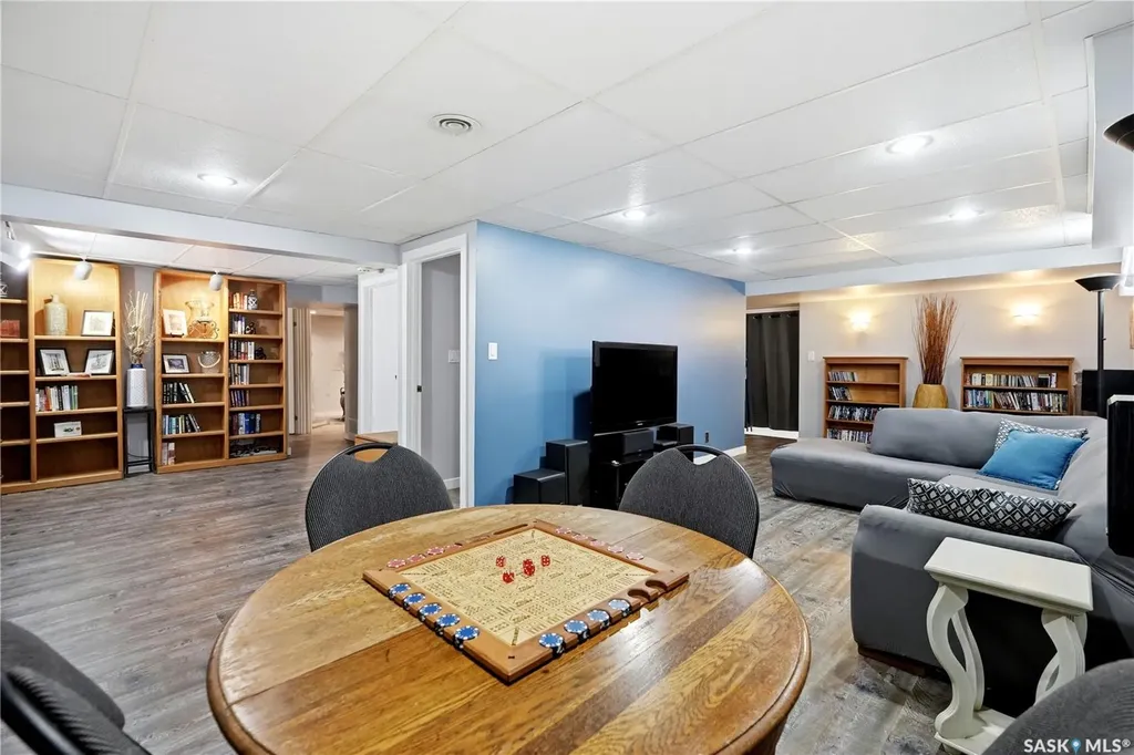 90 Edenwold Crescent Regina SK S4R 8A3