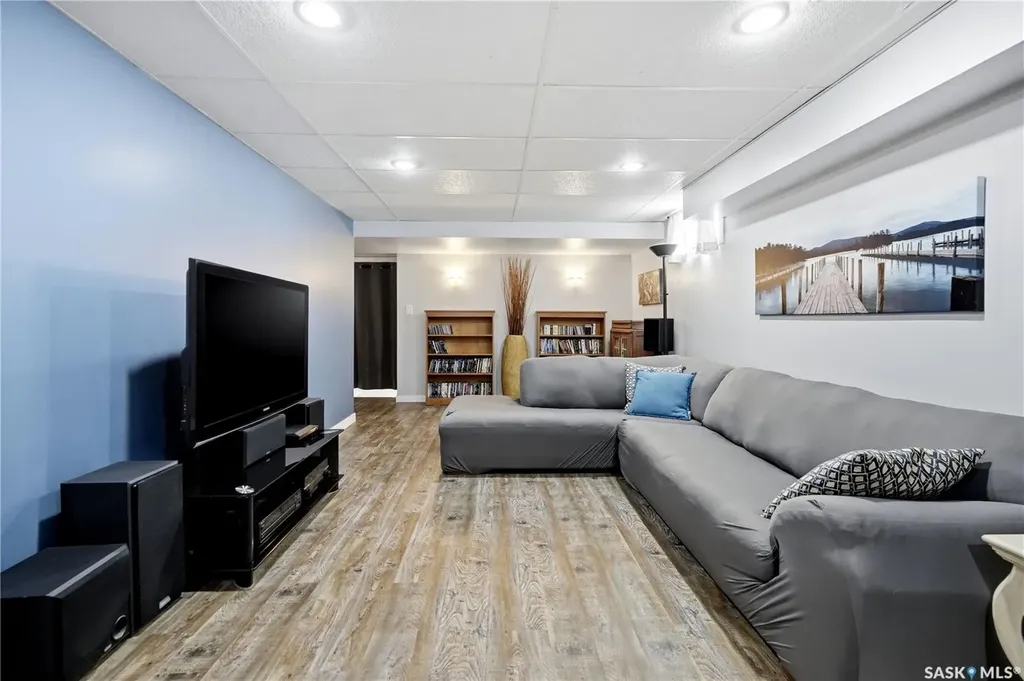 90 Edenwold Crescent Regina SK S4R 8A3