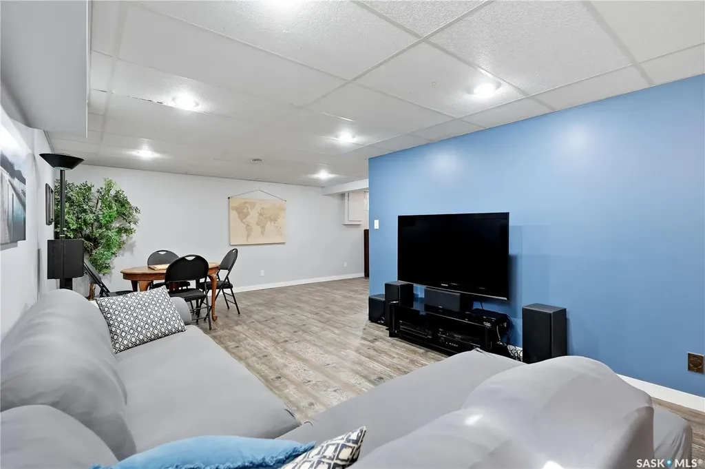 90 Edenwold Crescent Regina SK S4R 8A3