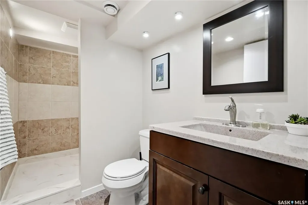 90 Edenwold Crescent Regina SK S4R 8A3