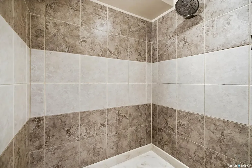 90 Edenwold Crescent Regina SK S4R 8A3