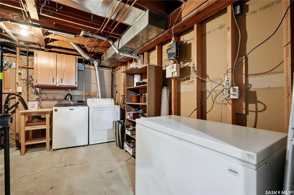 90 Edenwold Crescent Regina SK S4R 8A3