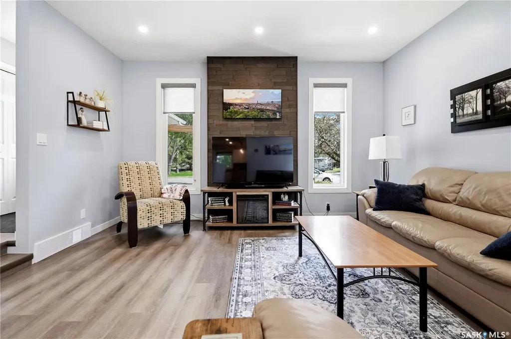 90 Edenwold Crescent Regina SK S4R 8A3