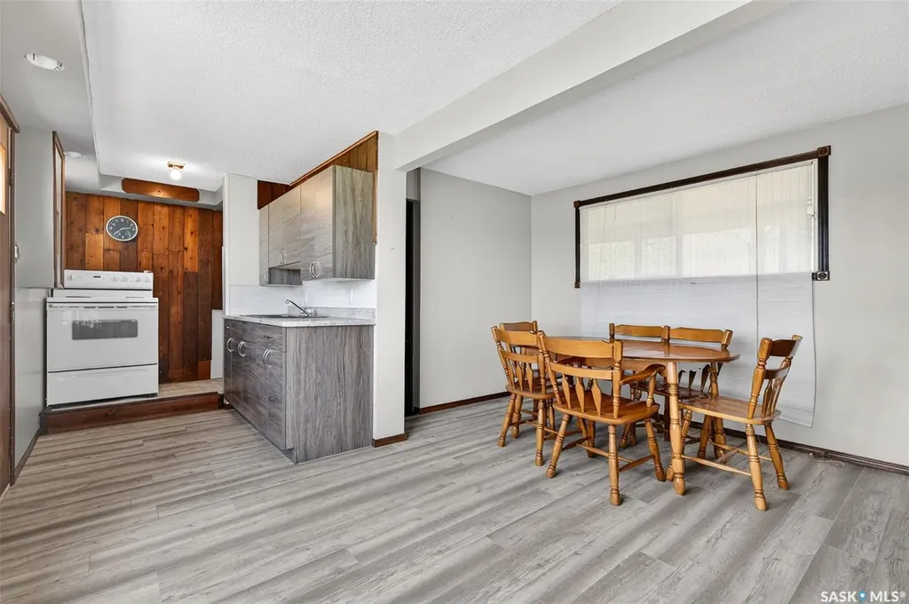 504 Loney Avenue South Lake SK S0H 2X0