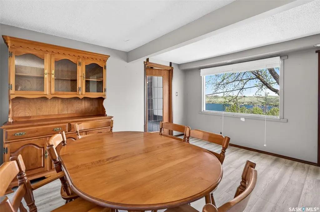 504 Loney Avenue South Lake SK S0H 2X0