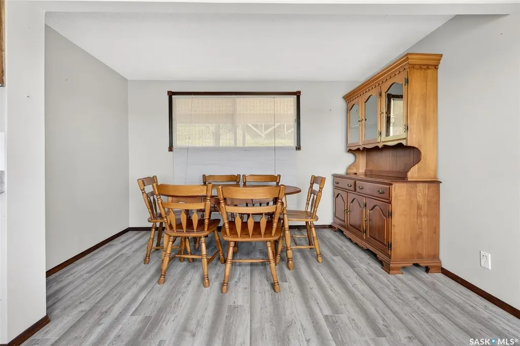 504 Loney Avenue South Lake SK S0H 2X0