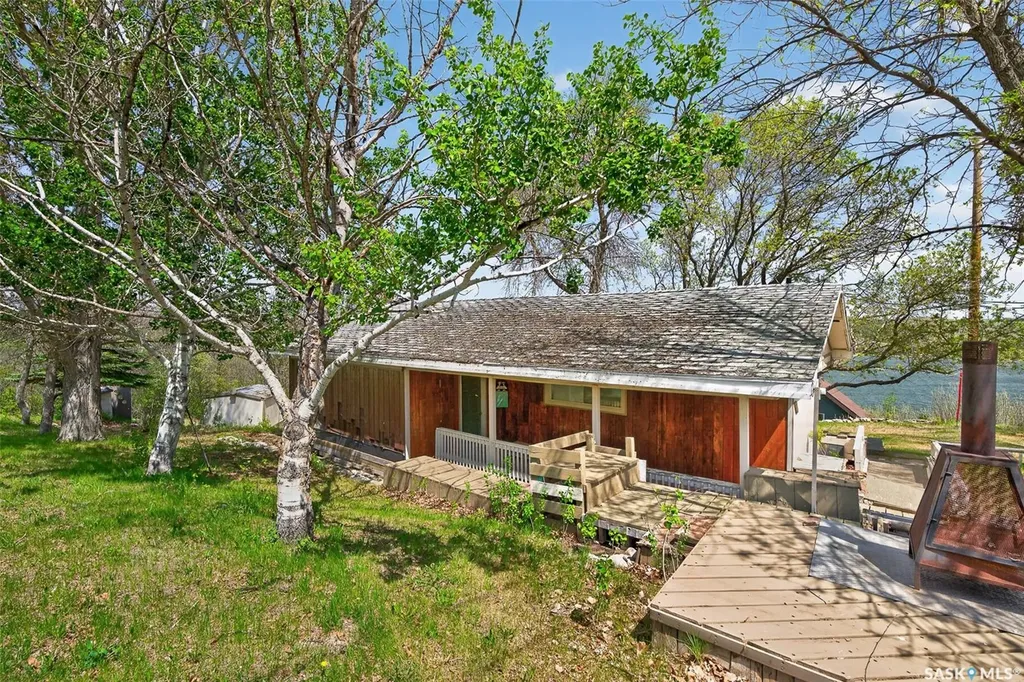 504 Loney Avenue South Lake SK S0H 2X0