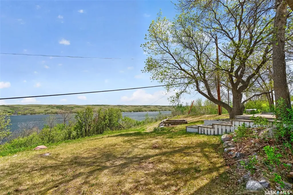 504 Loney Avenue South Lake SK S0H 2X0