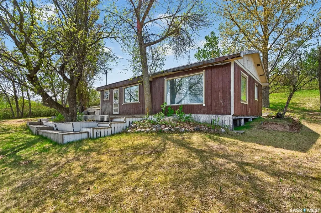 504 Loney Avenue South Lake SK S0H 2X0
