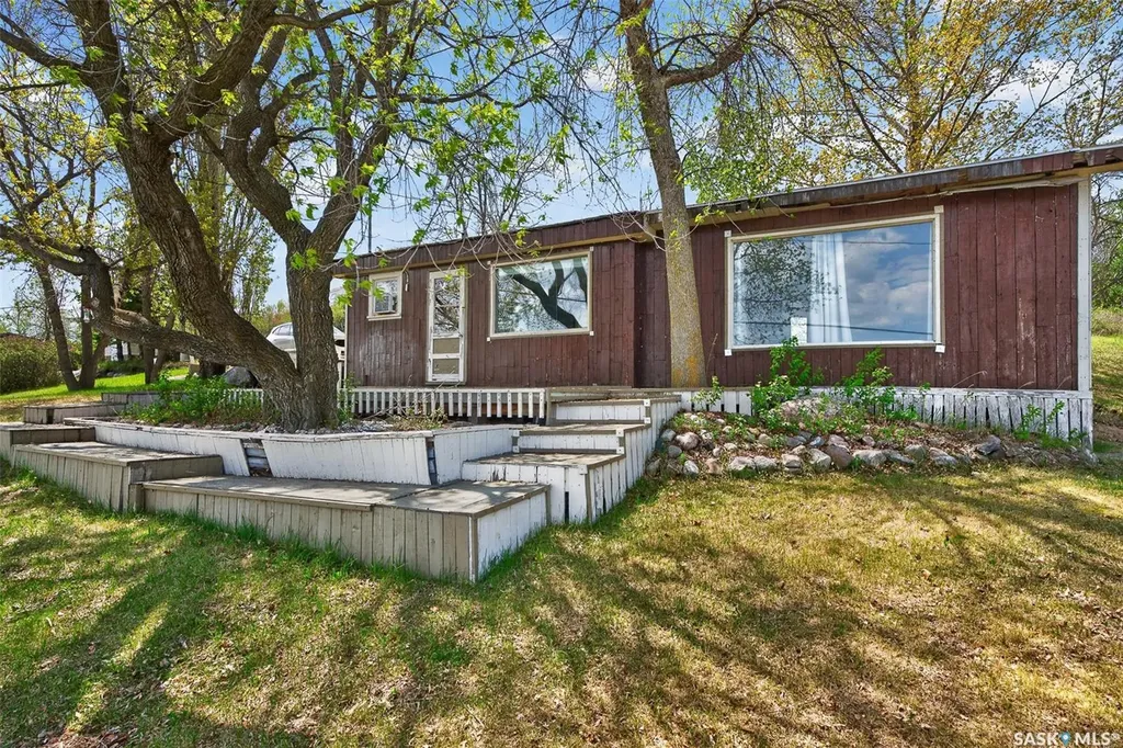 504 Loney Avenue South Lake SK S0H 2X0
