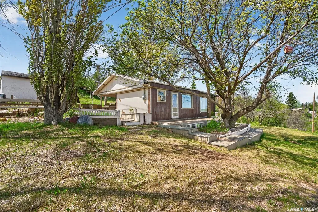 504 Loney Avenue South Lake SK S0H 2X0
