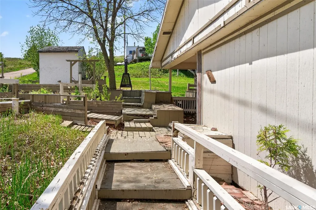 504 Loney Avenue South Lake SK S0H 2X0