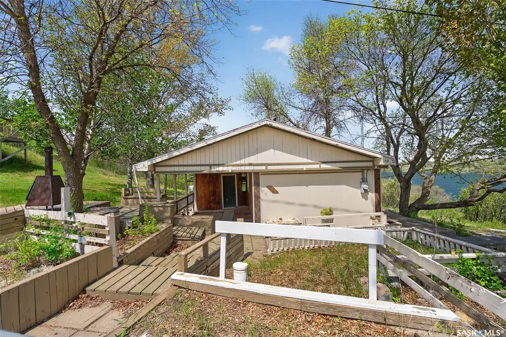504 Loney Avenue South Lake SK S0H 2X0
